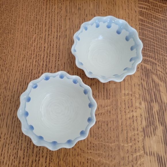 Set of 2, Anthropologie Namika Pinch Bowl - white & blue - Picture 10 of 10